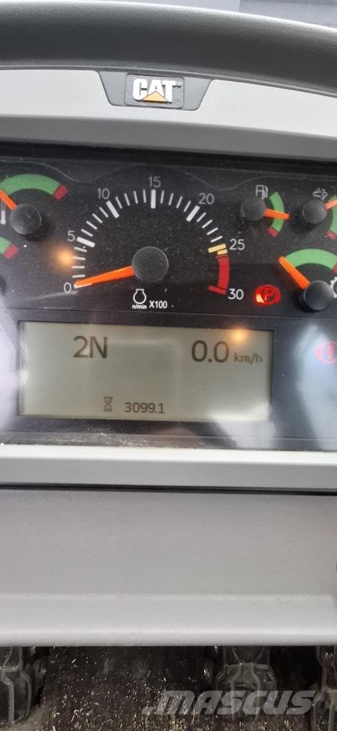 CAT 962 M Фронтальные погрузчики