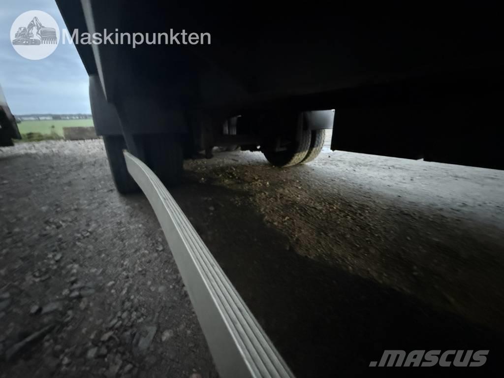 Ekeri S8-D Прицепы-фургоны