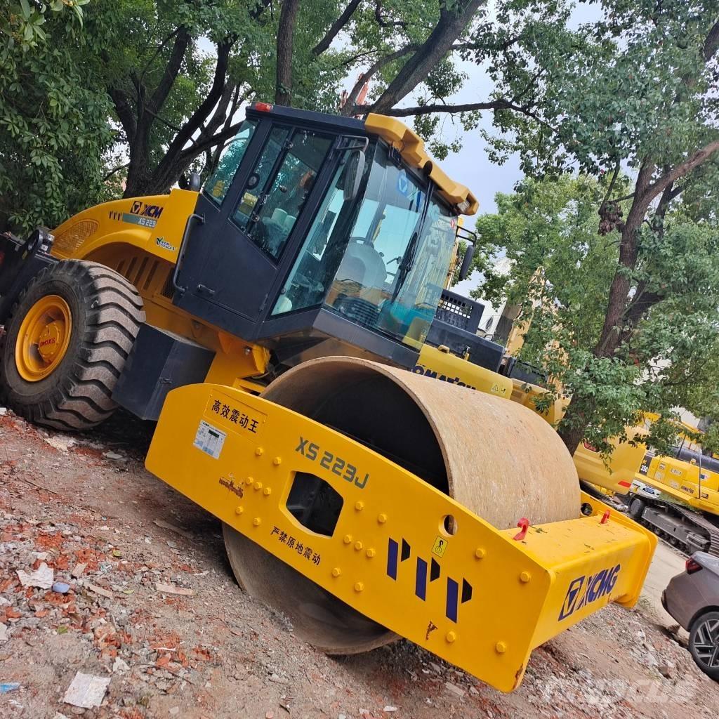 XCMG XS 223 J Грунтовые катки