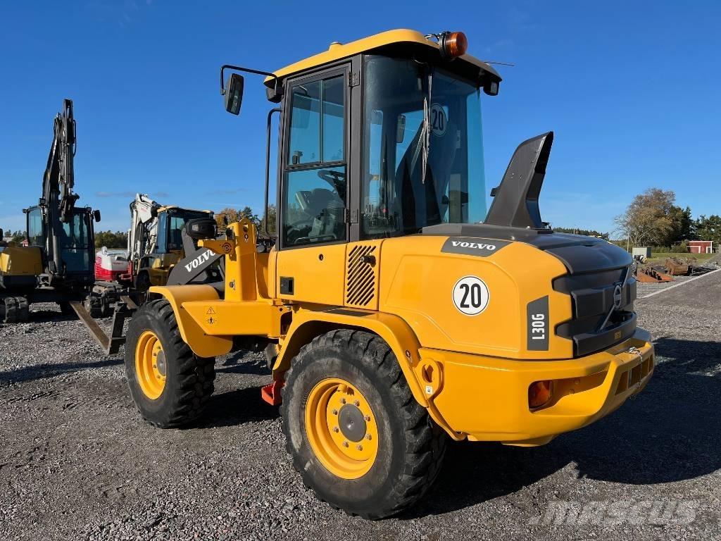 Volvo L 30 G Фронтальные погрузчики