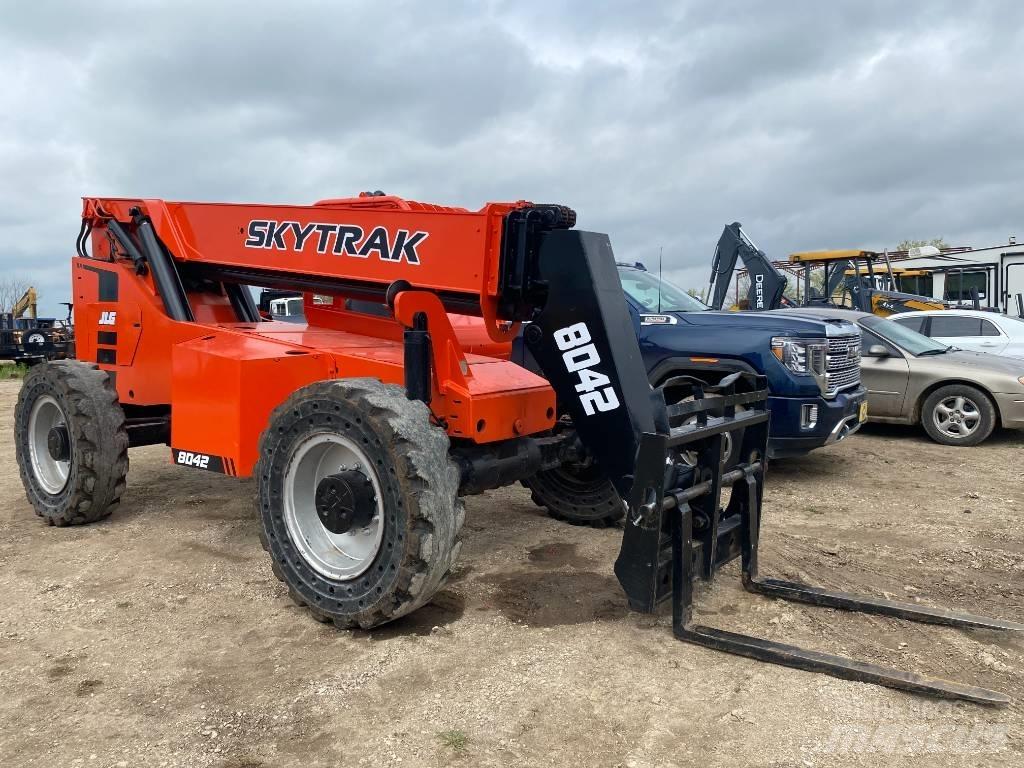 SkyTrak 8042 Телескопические погрузчики