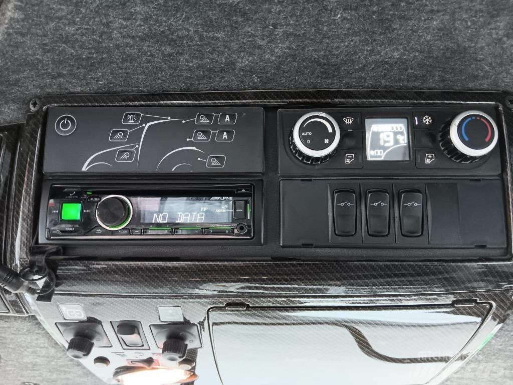 Valtra T 214 D Трактора