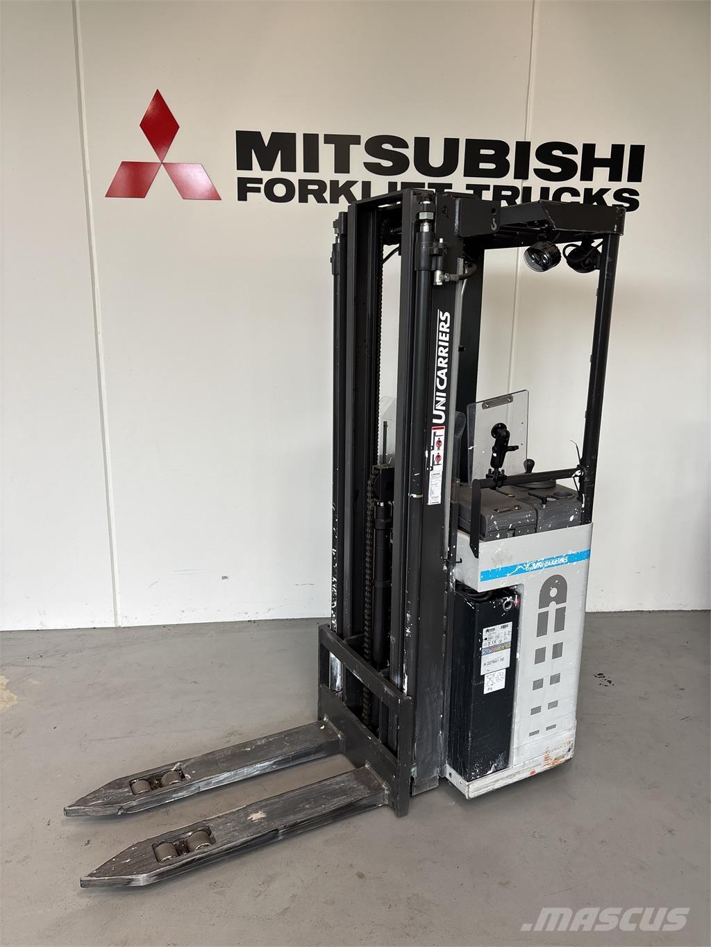 Atlet A160 Самоходные электроштабелёры