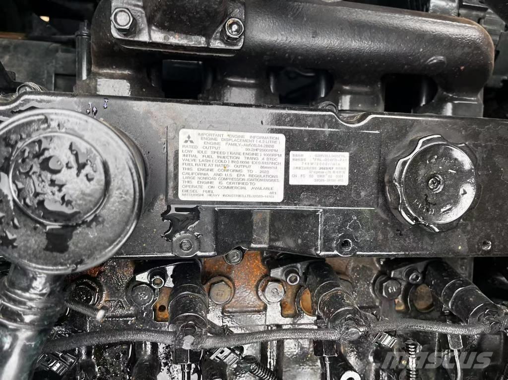 Kobelco SK 140 Гусеничные экскаваторы