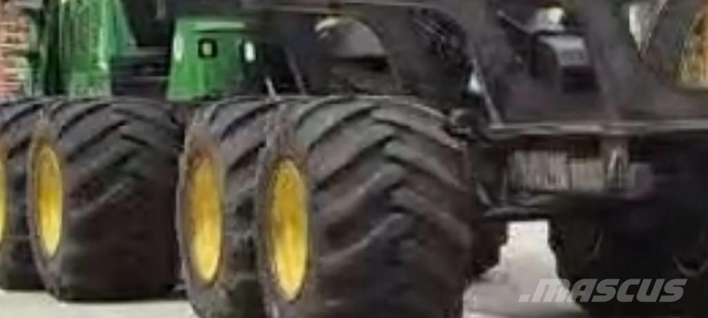 John Deere 1110 E Форвардеры
