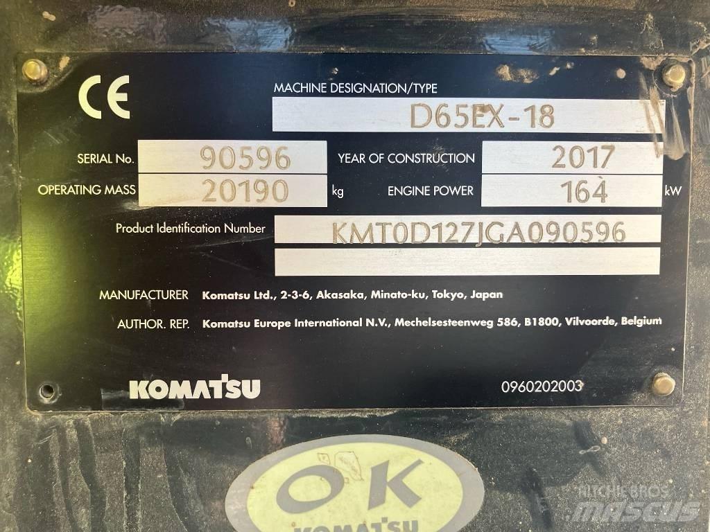 Komatsu D65 EX-18 Гусеничные бульдозеры