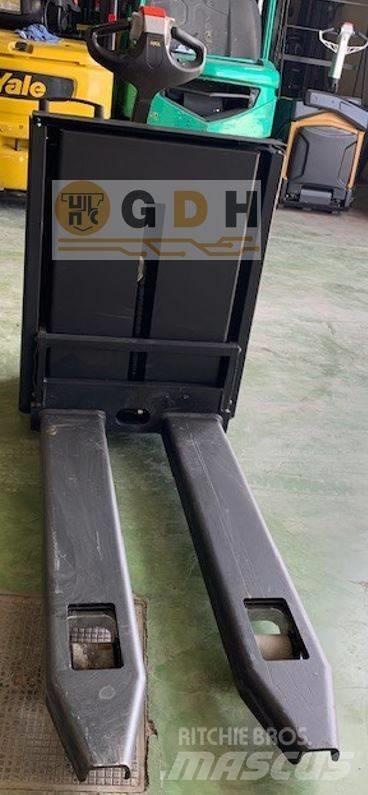 Yale MP20DL Ручные электрические тележки