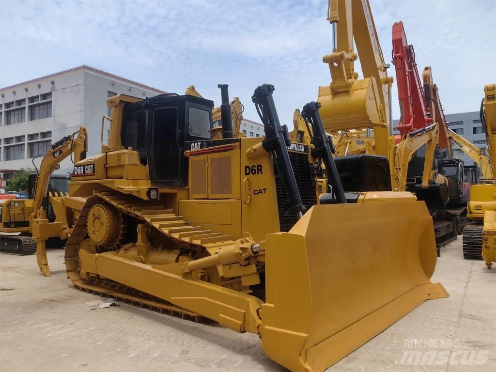 CAT D 6 R Гусеничные бульдозеры