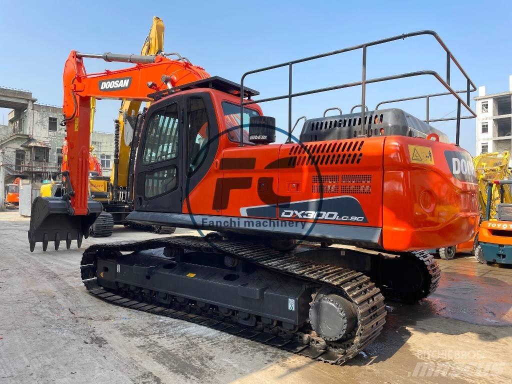 Doosan DX 300 Гусеничные экскаваторы