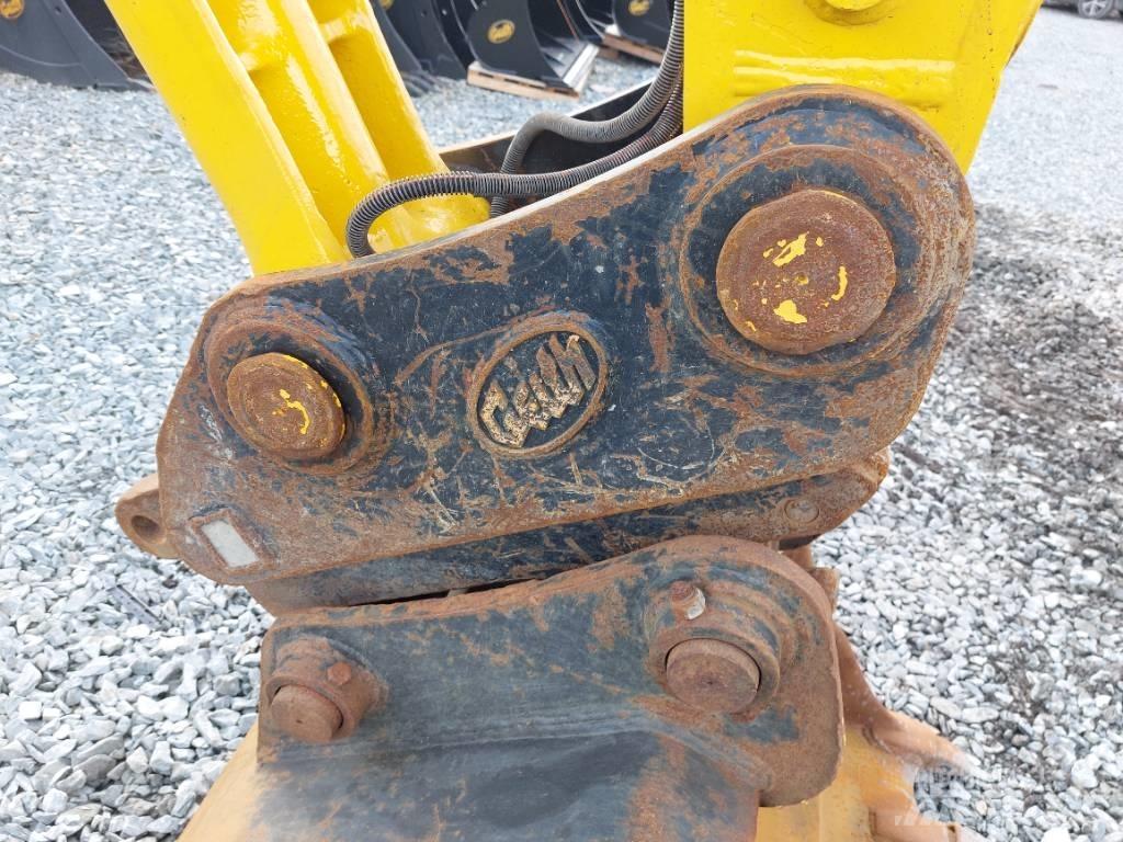 Komatsu PC210LC-11 Гусеничные экскаваторы