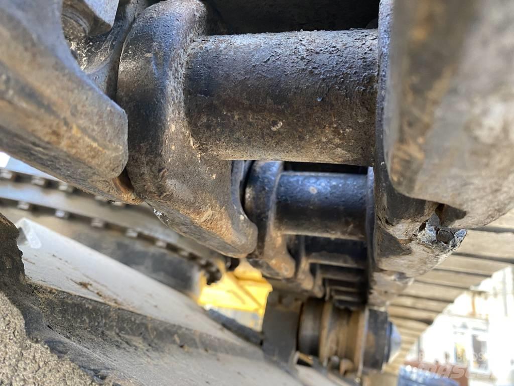 Komatsu PC200 Гусеничные экскаваторы