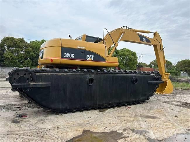 CAT 320 C Экскаваторы-амфибии