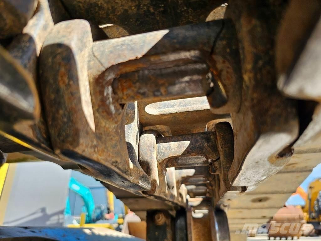 Kobelco SK210LC-9 Гусеничные экскаваторы