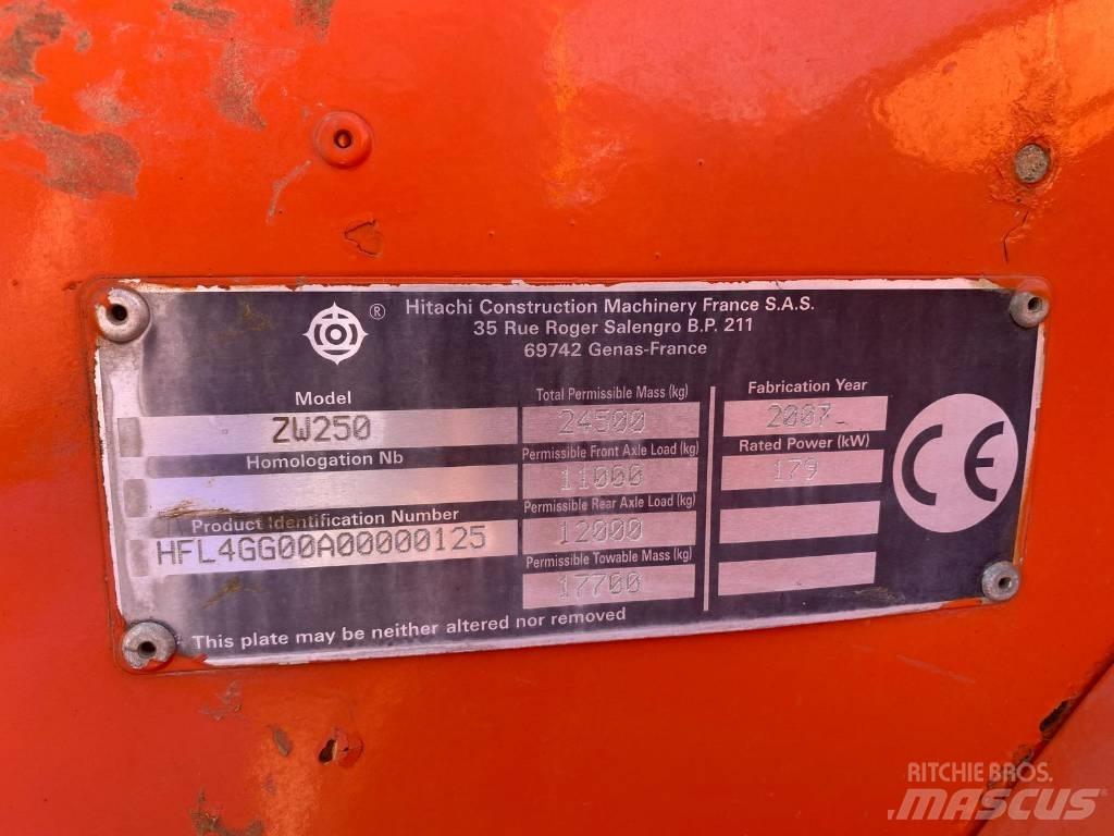 Hitachi ZW 250 Фронтальные погрузчики