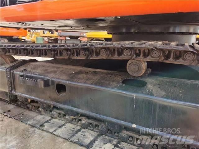 Hitachi EX 120 Гусеничные экскаваторы