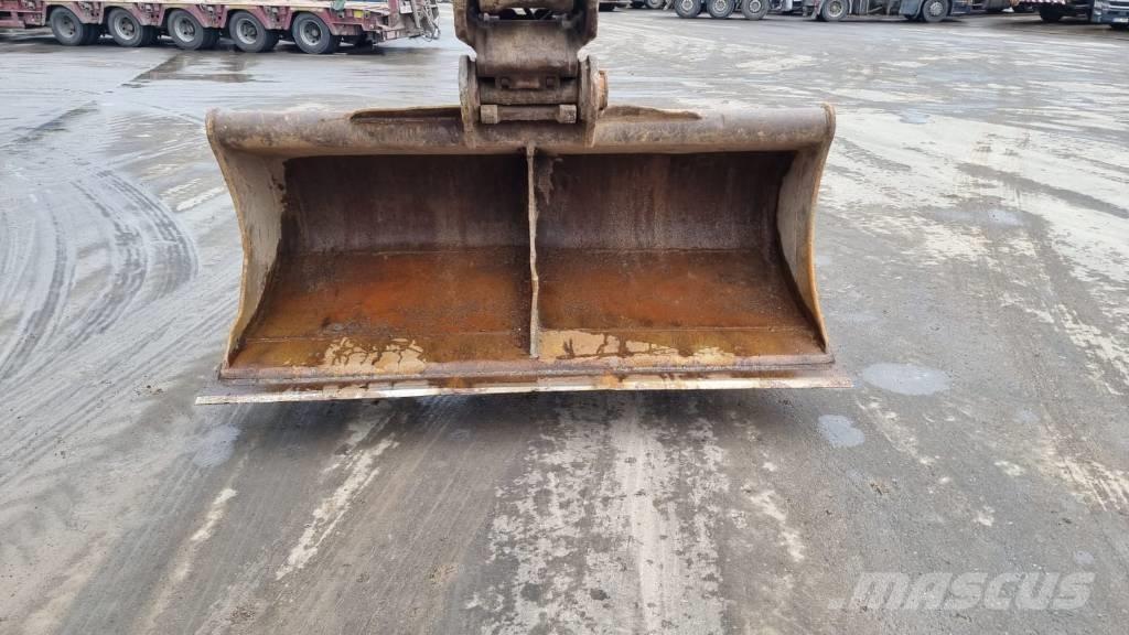 JCB 220 XL Гусеничные экскаваторы