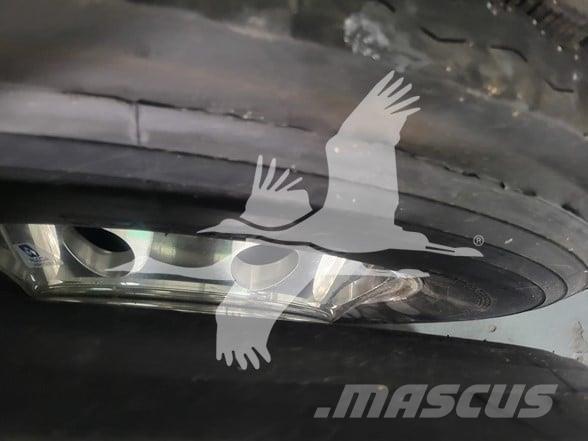 Fontaine  Полуприцепы-платформы/боковая разгрузка