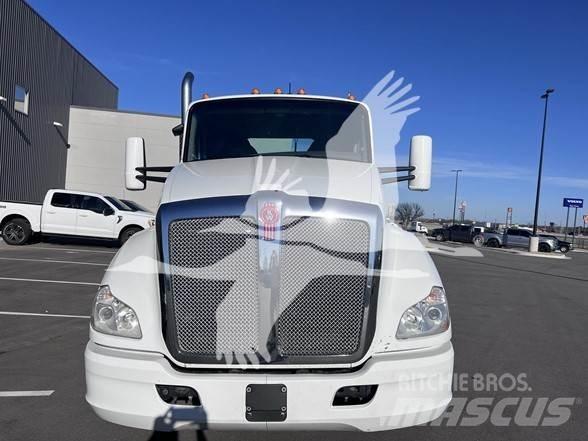 Kenworth T680 Седельные тягачи