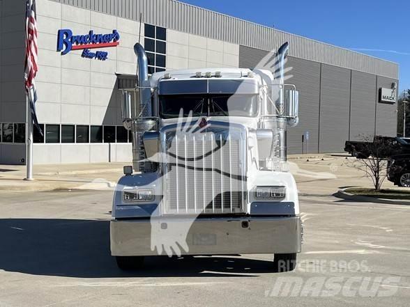 Kenworth W900 Седельные тягачи