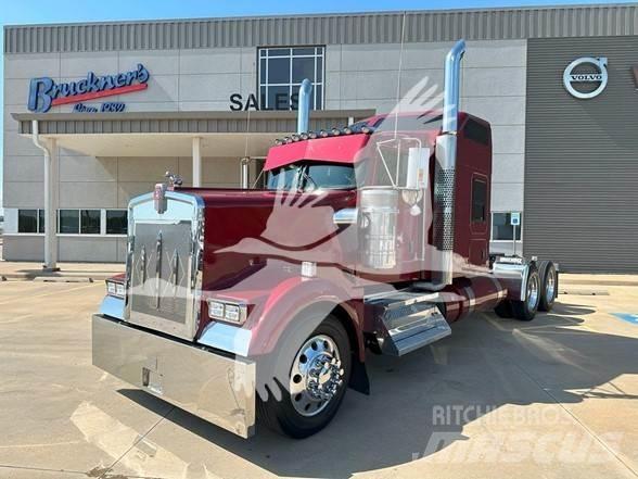 Kenworth W900L Седельные тягачи