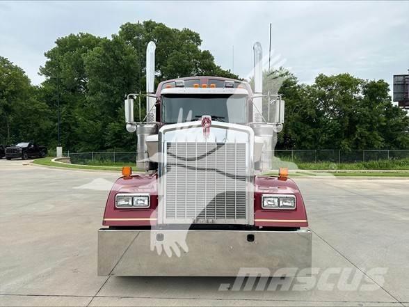 Kenworth W900L Седельные тягачи