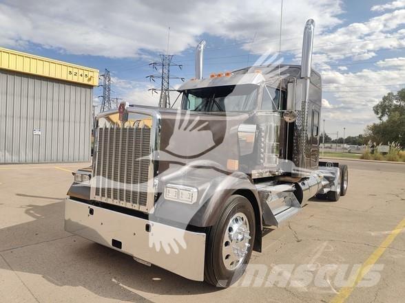 Kenworth W900L Седельные тягачи