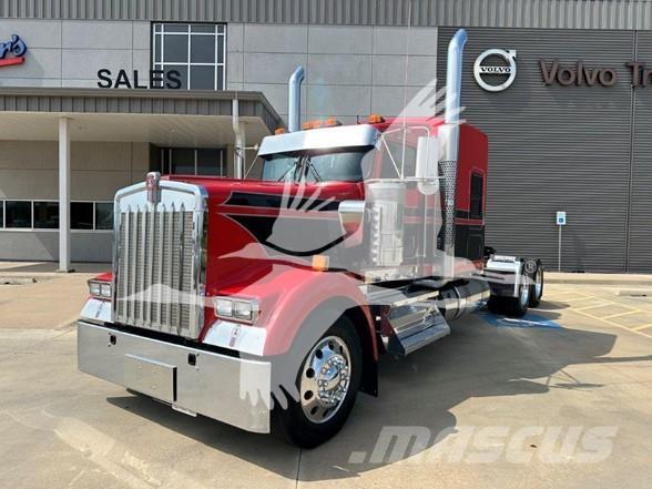 Kenworth W900L Седельные тягачи