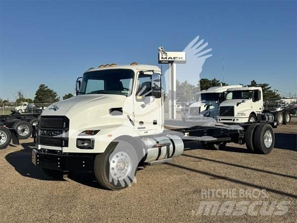 Mack MD6 Шасси с кабиной