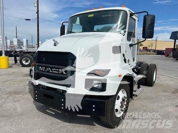 Mack MD6 Шасси с кабиной