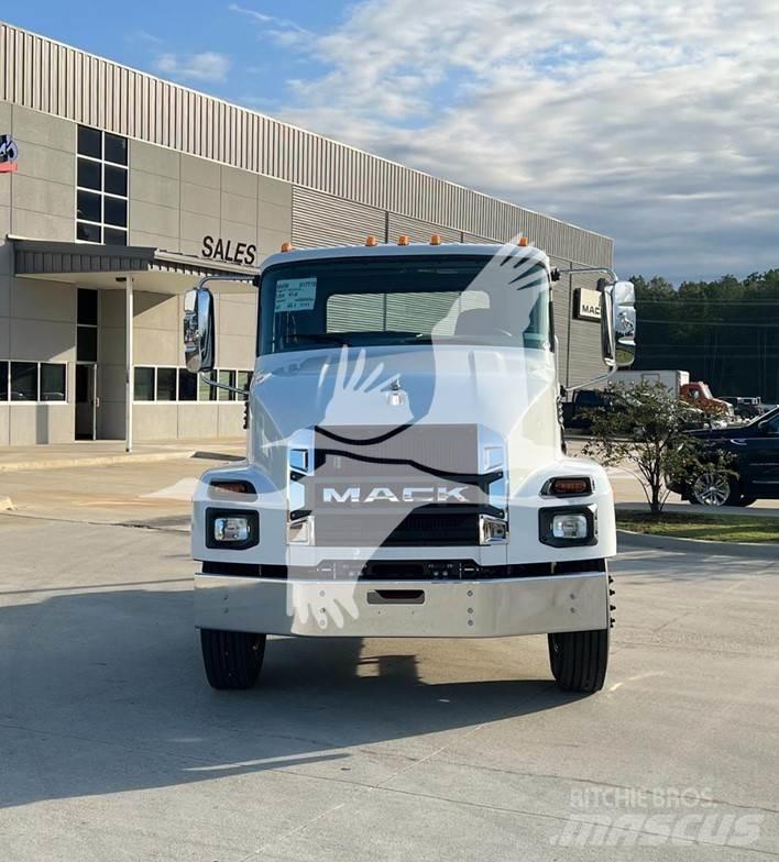 Mack MD6 Грузовики-Самосвалы