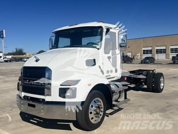 Mack MD6 Шасси с кабиной