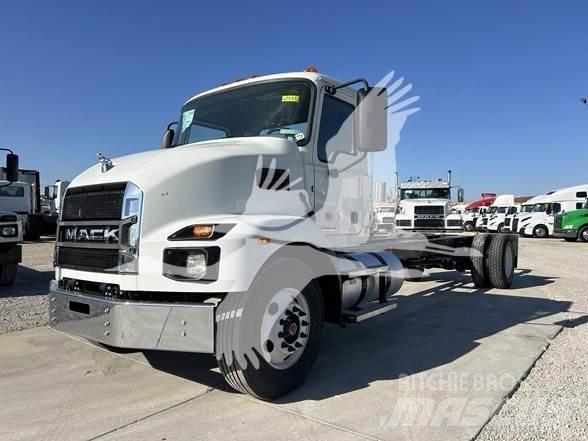 Mack MD6 Шасси с кабиной