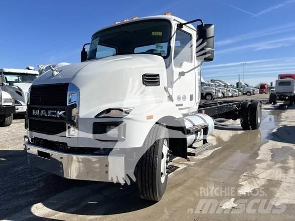 Mack MD6 Шасси с кабиной
