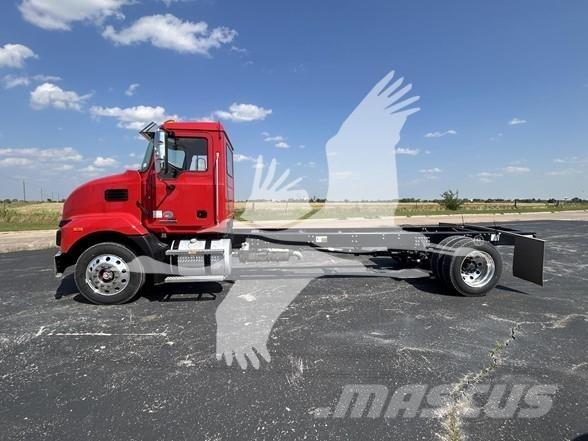 Mack MD6 Шасси с кабиной