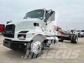 Mack MD6 Шасси с кабиной