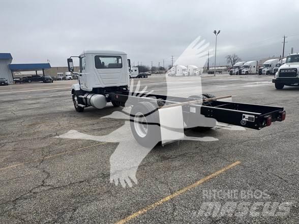 Mack MD6 Шасси с кабиной