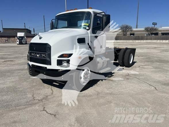Mack MD6 Шасси с кабиной