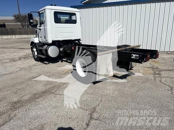 Mack MD6 Шасси с кабиной