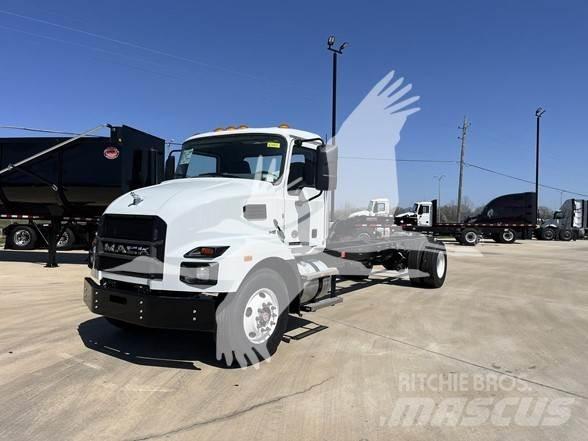 Mack MD6 Шасси с кабиной