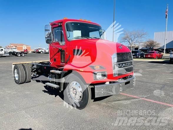 Mack MD6 Шасси с кабиной