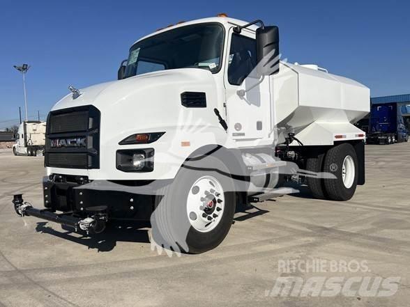 Mack MD6 Грузовики-цистерны
