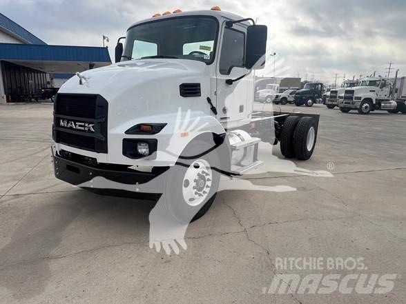 Mack MD6 Шасси с кабиной