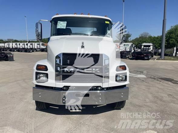 Mack MD6 Седельные тягачи