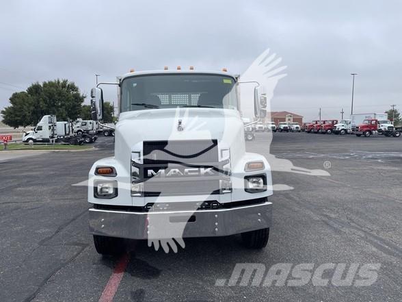 Mack MD6 Строительная техника - Другие