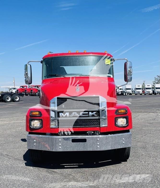 Mack MD6 Шасси с кабиной