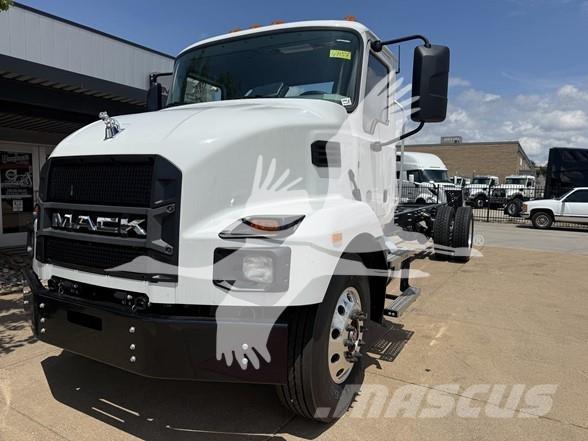 Mack MD6 Шасси с кабиной