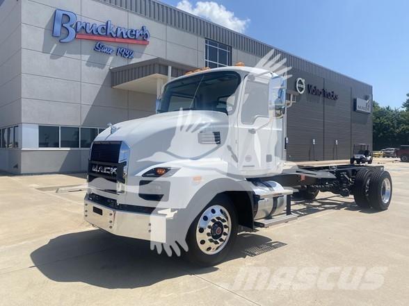 Mack MD6 Шасси с кабиной