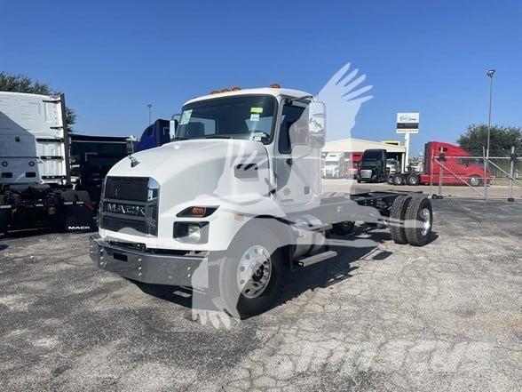 Mack MD6 Шасси с кабиной