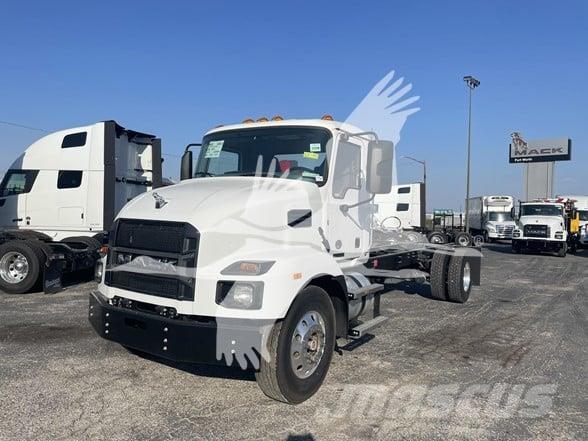 Mack MD6 Шасси с кабиной