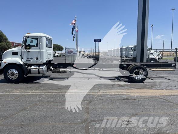 Mack MD6 Шасси с кабиной